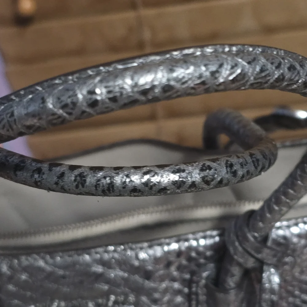 Michael Kors Mercer Medium Messenger Silver Snake Print Leather 3-in-1 Handbag - Picture 7 of 13